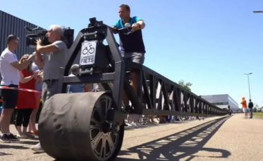 Ekipi holandez ndërton biçikletën më të gjatë në botë