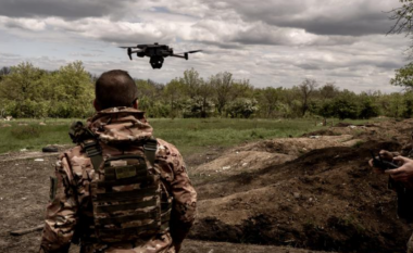 Ukraina rrit prodhimin e dronëve dhe armëve të tjera përballë sulmeve ruse në rritje