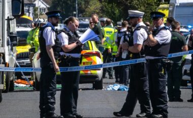 Të paktën një i vdekur, shtatë të plagosur - një dëshmitar rrëfen 'skenat horror' – detaje të tjera të sulmit me thikë në Angli