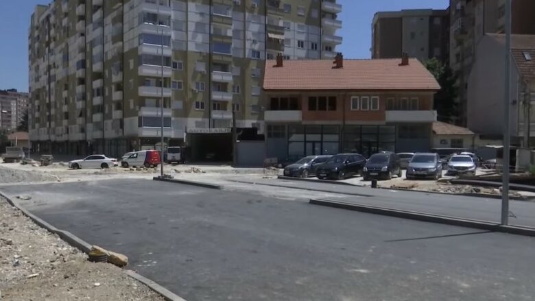 Ankohen banorët e rrugës ‘Lah Nimani’ në Mitrovicë: Është bllokuar lagjja nga punimet