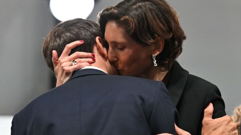‘Puthja’ mes Macron dhe ministres franceze të Sportit bëhet virale – nuk mungojnë as komentet