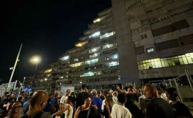 Shembet një ‘ballkon’ në Scampia të Italisë, raportohet për dy të vdekur dhe disa të lënduar – pamje nga vendi i ngjarjes