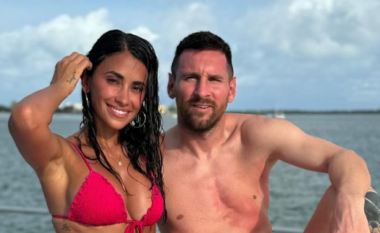 Pas lëndimit që pësoi në Copa America, Messi në pushime me gruan dhe mikun e tij Luis Suarez