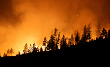 Zjarret në Kanada nxisin urdhrat e evakuimit