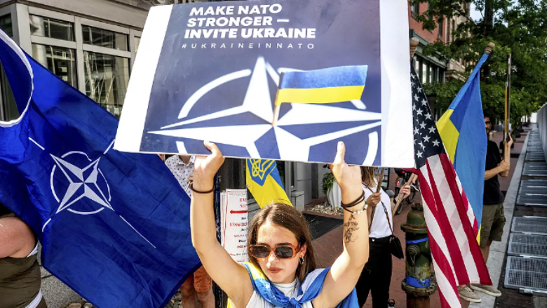 NATO: Rruga e Ukrainës drejt anëtarësimit, ‘e pakthyeshme’