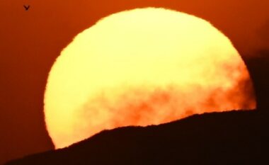 Të dielën, bota arriti temperaturën më të lartë të regjistruar ndonjëherë