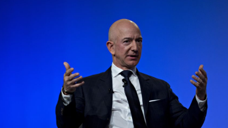 Bezos do të shesë pesë miliardë dollarë aksione të Amazon pasi aksionet e kompanisë arrijnë rekord të lartë
