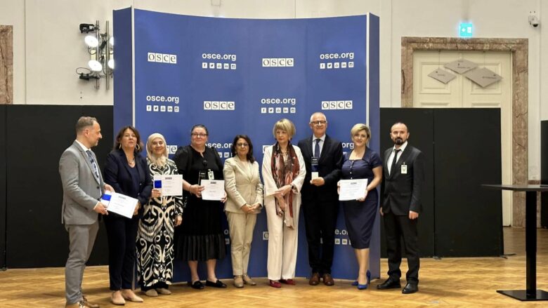 Shpresë Mulliqi merr çmimin për kontribut për barazi gjinore nga OSBE-ja