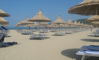 Bie numri i pushuesve nga Kosova në plazhet e Shqipërisë