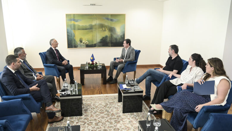 Kryeministri Kurti takoi përfaqësuesit e Komitetit Olimpik të Kosovës