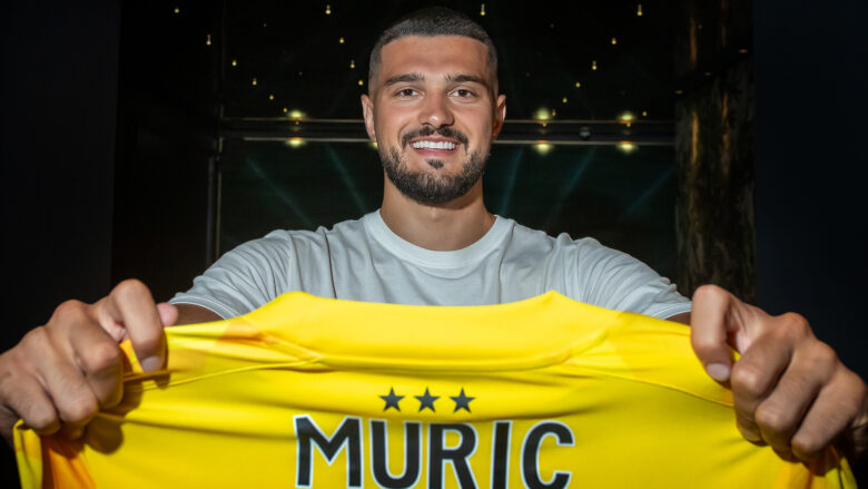 Transferim prej 10 milionë eurove, Aro Muric prezantohet te skuadra e re