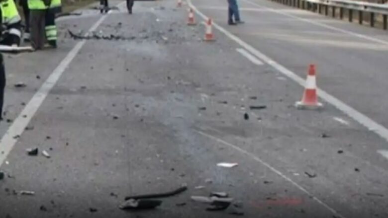 Një i vdekur nga një aksident mes tri veturave në autostradën ‘Arbër Xhaferi’