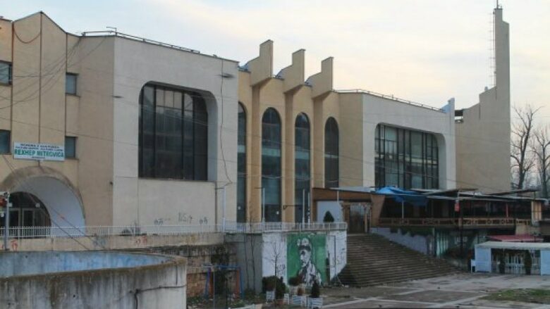Renovimet në Qendrën e Kulturës në Mitrovicë afër përfundimit