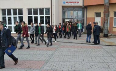 Hapet konkursi për regjistrimin e nxënësve në klasën e 10-të në Mitrovicë