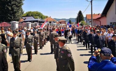 Ushtria serbe marshon nëpër Prijedor pa lejen e Presidencës së Bosnjës