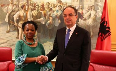 Presidenti Begaj takohet me ambasadoren e Zambias, kërkon njohjen e Kosovës nga shteti afrikan