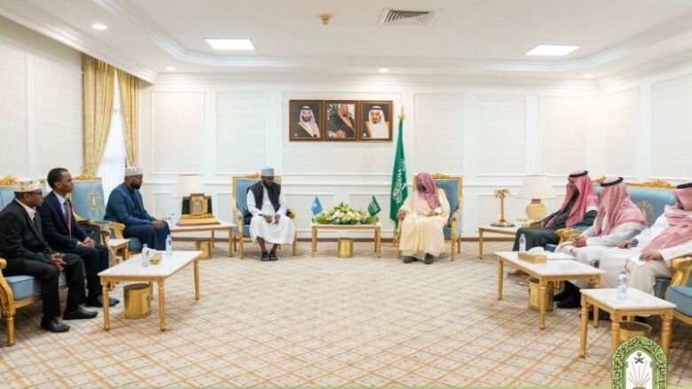 Zëvendës Ministri për çështje fetare dhe vakëf i Mbretërisë së Arabisë Saudite, Dr. Awad bin Sebti Al – Anezi mbërrin për vizitë në RMV
