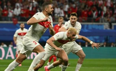 Demiral në rolin e “heroit” shënon dy gola dhe kualifikon Turqinë në çerekfinale të Euro 2024