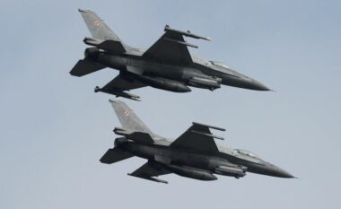 Zelensky konfirmon se aleatët do të dërgojnë aeroplanë F-16 në Ukrainë