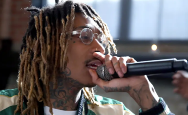 Wiz Khalifa akuzohet për posedim të paligjshëm droge në Rumani