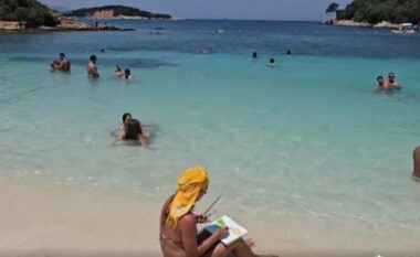 Plazhet e jugut të mbushura plot, Rama publikon pamjet dhe eksperiencën e turistëve të huaj
