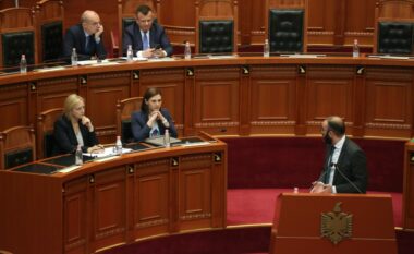 Përplasje në parlament, rrëzohet kërkesa e PD për mocion me debat për fondet e OLAF