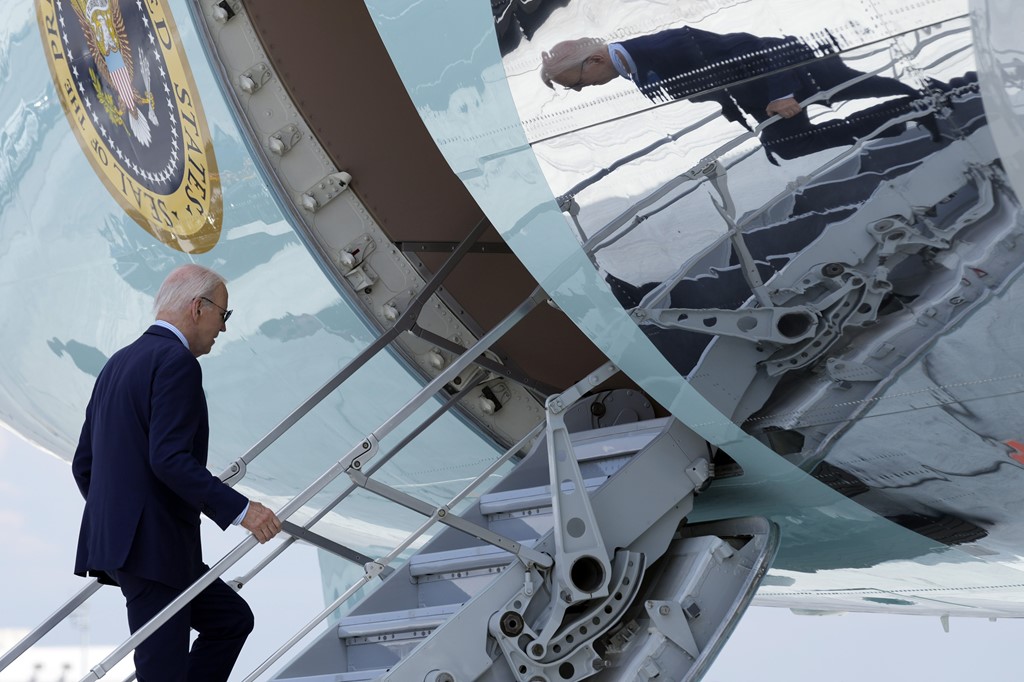 Biden mund të tërhiqet nga gara presidenciale këtë fundjavë