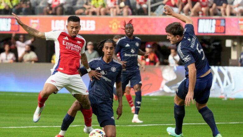 Arsenali mposht Man Unitedin në miqësore, Ten Hag vajton lëndimet e dy yjeve