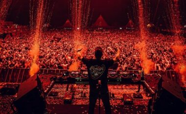 DJ i njohur Martin Garrix, luan Vallen e Shotës në koncertin e tij në Tiranë