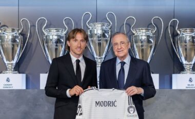 Real Madridi rinovon kontratën e kapitenit Luka Modric