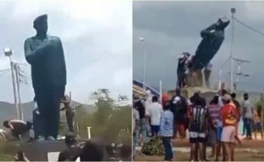 Aktivistët venezuelianë rrëzojnë statujën e Hugo Chavez në mes të dhunës mbi zgjedhjet e diskutueshme presidenciale të vendit