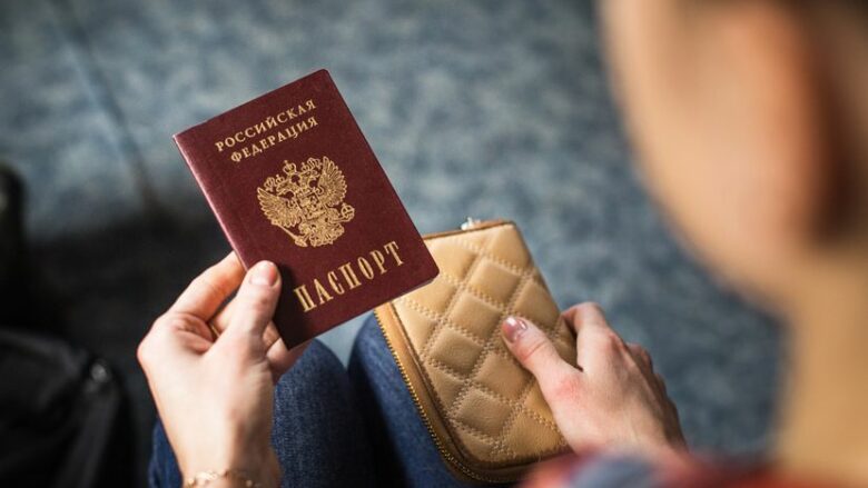 Rusja humbi pasaportën, tri vjet më vonë zbuloi se ishte e martuar me një egjiptian