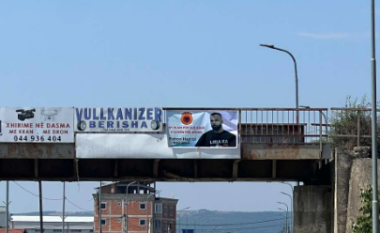 “Dy duar për një kokë e kokën për atdhe”- në Podujevë vendosen pankarta për Faton Hajrizin
