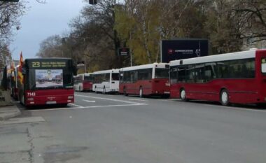 Transportuesit privat në Shkup sot dhe nesër me paralajmërim, do të qarkullojnë deri në orën 10