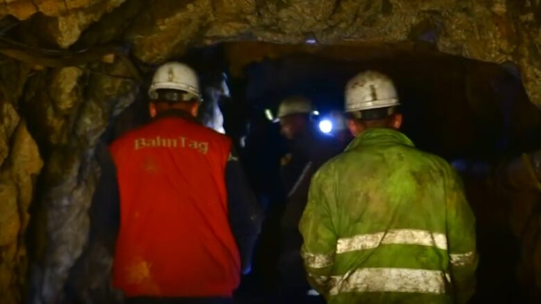 Makineria i preu krahun, minatori e fajëson “Trepçën”, drejtori thotë se u lëndua qëllimisht dhe e largon nga puna