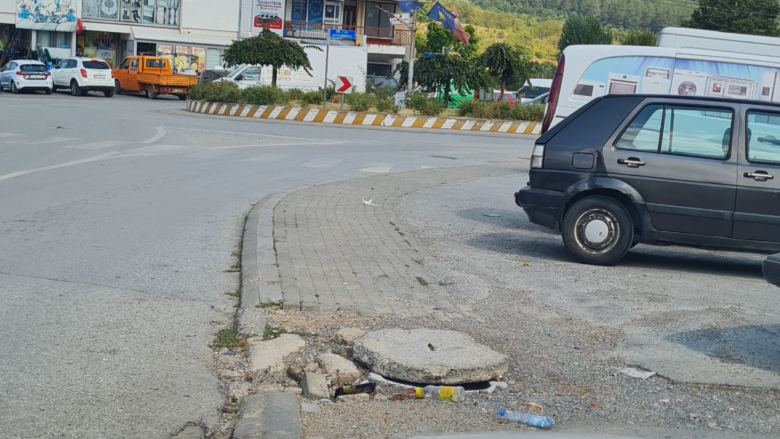 Ka filluar të rregullohet trotuari për të cilin u ankua qytetari nga Komuna e Kamenicës