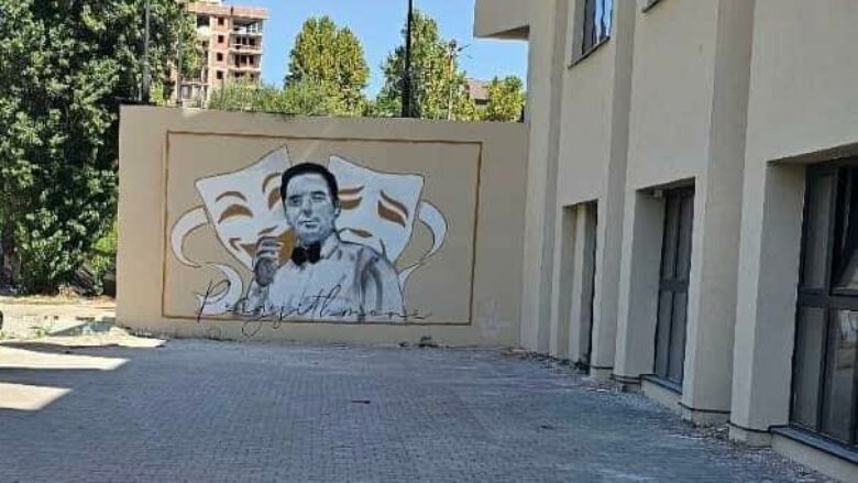 Në Mitrovicë realizohet një mural kushtuar aktorit të ndjerë, Blerim Peci