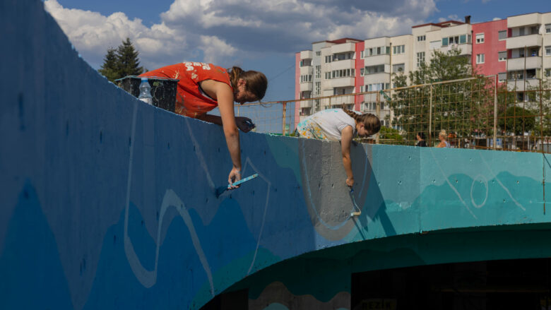 Vullnetarët e artistët e festivalit “MuralFest” kanë bërë që Ferizaj të njihet si qyteti i muraleve