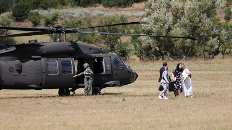 E ftuar nga presidenti kroat, Osmani arrin në Sinj me helikopterin “Black Hawk”