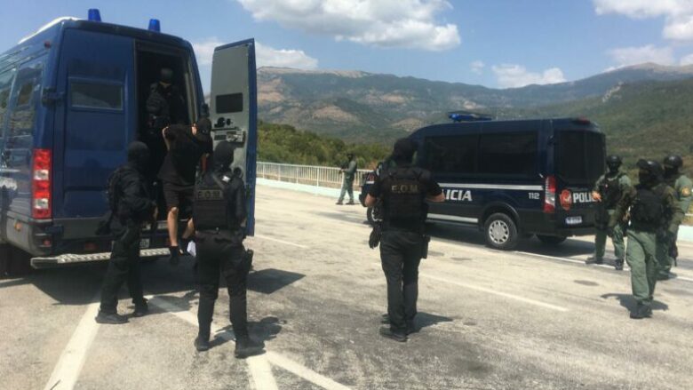 Ekstradohet në masa të rrepta sigurie nga Greqia në Shqipëri Firdeuss Berberi