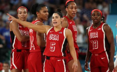 Dramë deri në sekondën e fundit: SHBA-të fitojnë medaljen e artë në basketboll për femra ndaj Francës