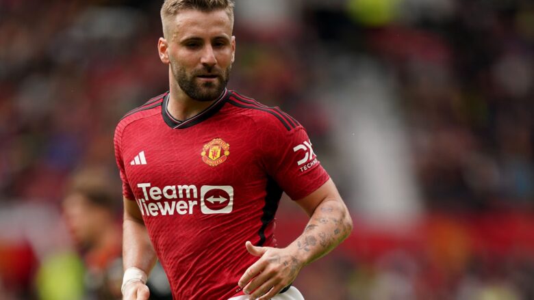 Shaw u lëndua dhe do ta humbasë startin e sezonit – Man Utd befason me zëvendësuesin e tij