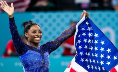 Simone Biles fiton medaljen e gjashtë të artë olimpike