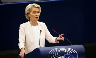 Von der Leyen: Ukraina ‘është duke lëvizur me shpejtësi të jashtëzakonshme’ për t’u bashkuar me BE-në