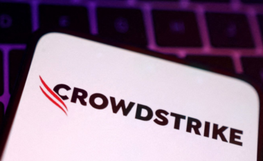 Kompania CrowdStrike e cila shkaktoi ndërprerjen globale të rrjetit paditet nga aksionerët e saj