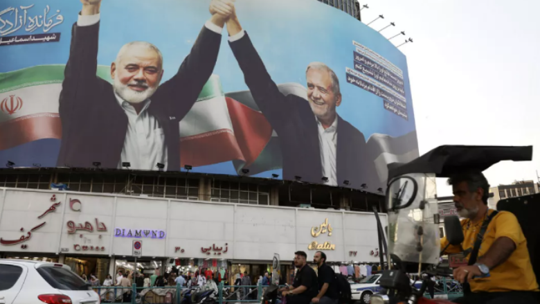 Irani paralajmëron kompanitë që të shmangin hapësirën e tij ajrore për shkak të stërvitjeve ushtarake