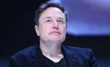 Musk thotë se Starlink do t’i lejojë njerëzit e bllokuar në “zonat e vdekura” të përdorin shërbimet e urgjencës në telefonat e tyre falas