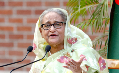 Kryeministrja e Bangladeshit jep dorëheqje dhe largohet nga vendi pas javësh protesta vdekjeprurëse