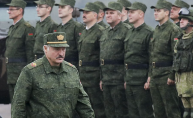 Ukraina dërgon 120 mijë trupa në kufi me Bjellorusinë, i kundërpërgjigjet Lukashenko