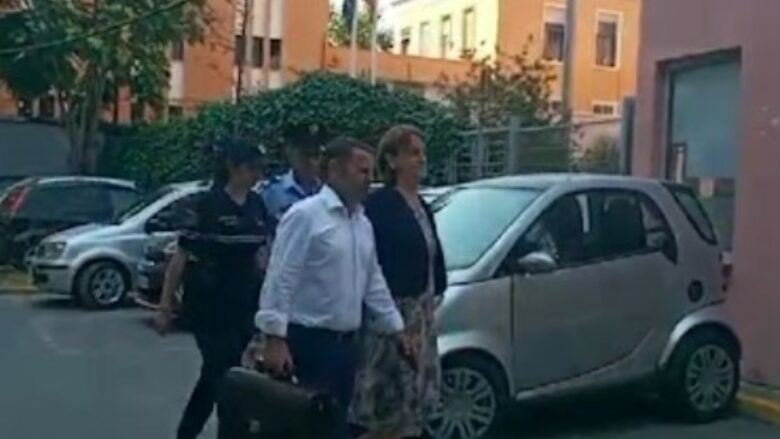 “Plumbi i Artë 2″ – GJKKO lë në fuqi masën “arrest në shtëpi”, përlotet ish-gjyqtarja e Elbasanit, Pajtime Fetau